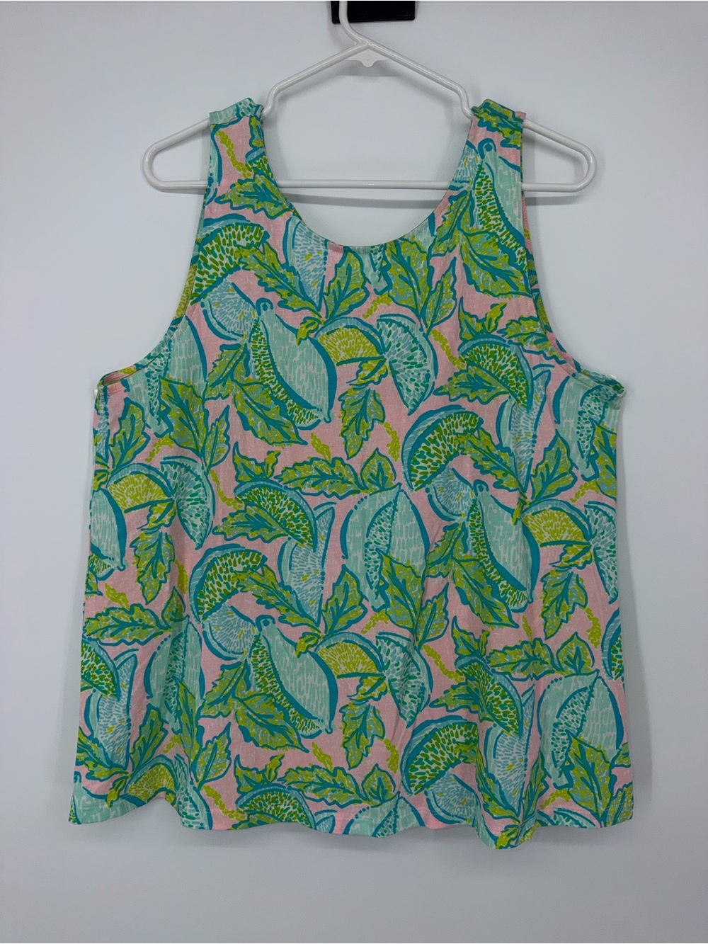 Sleeveless Leaf-Print Tank Top in Pink & Green Lilly Pulitzer